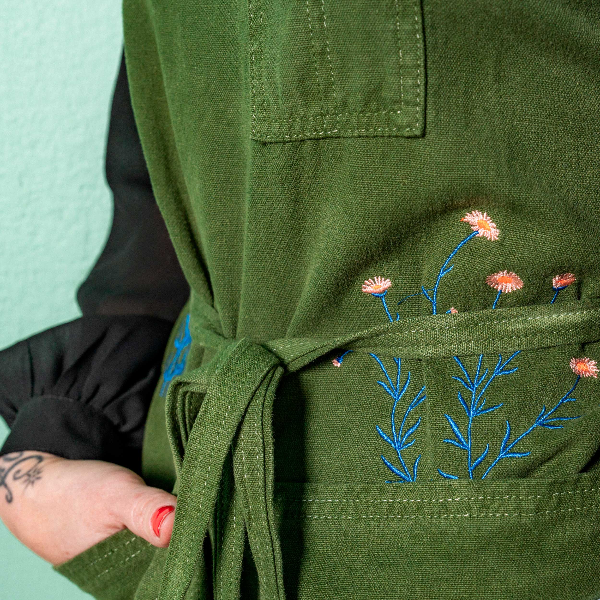 Entertaining Apron - Lavender & Daisy